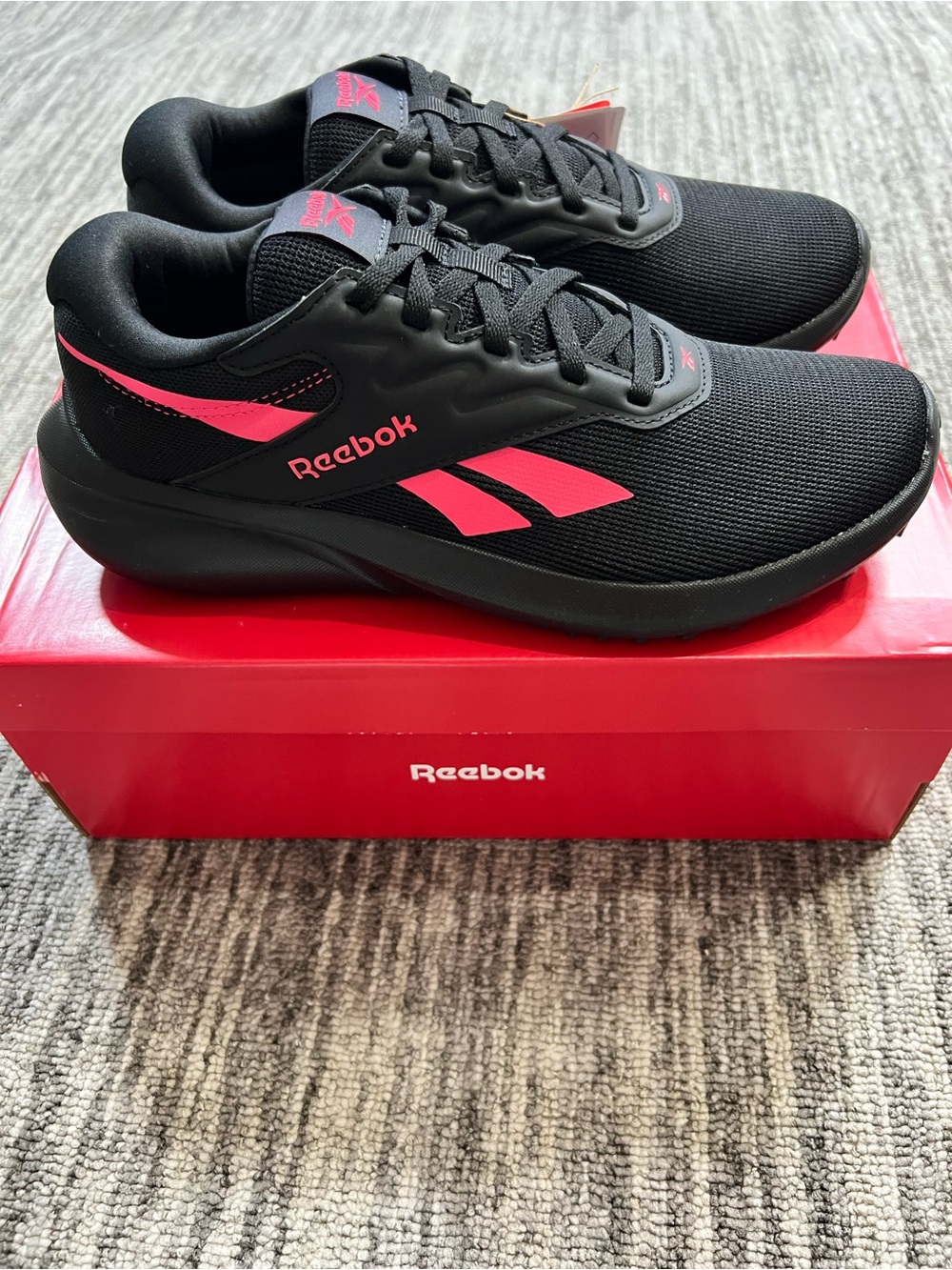 Reebok Women's Black & Pink Running Shoes